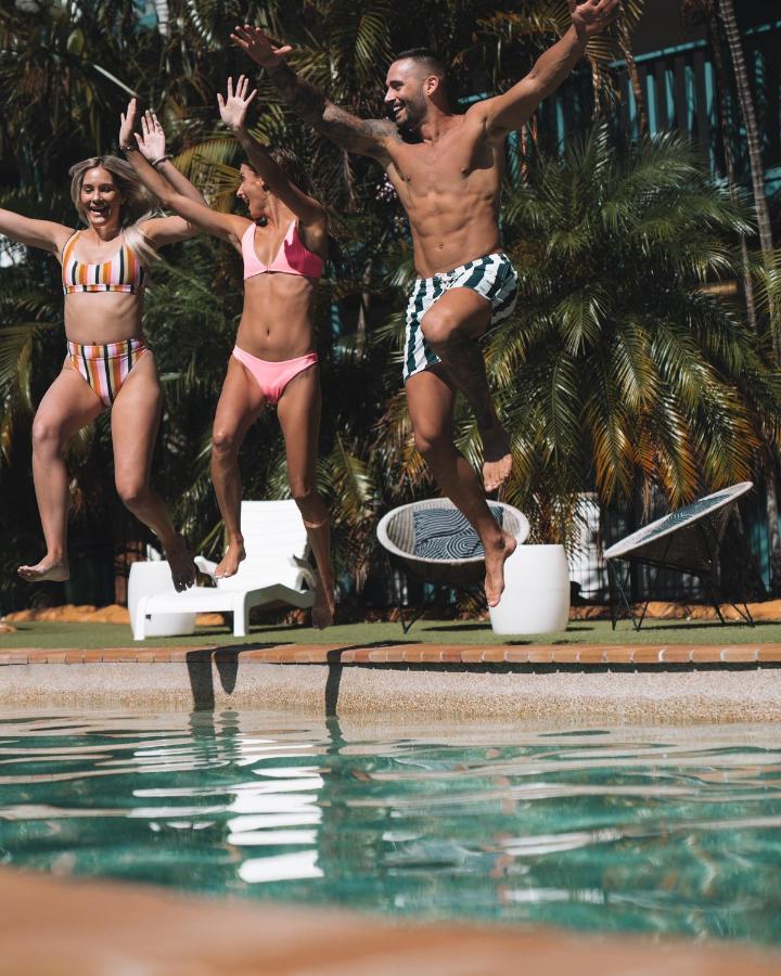 Budds In Surfers Backpackers Gold Coast Exterior photo