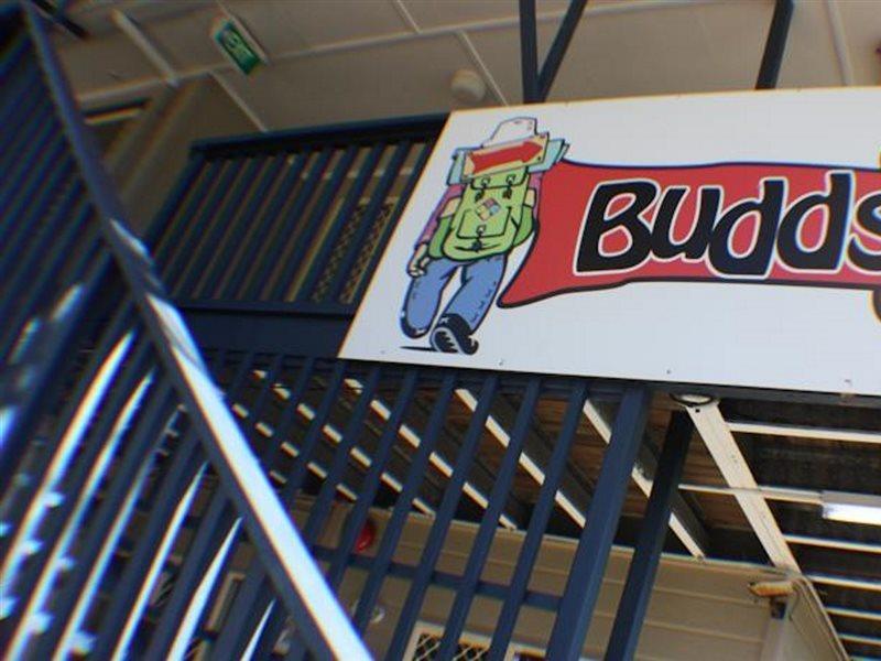 Budds In Surfers Backpackers Gold Coast Exterior photo