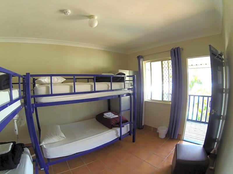 Budds In Surfers Backpackers Gold Coast Exterior photo